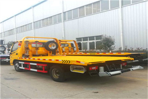 林芝地区附近拖车救援搭电