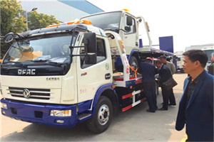 林芝地区汽车道路救援拖车价格